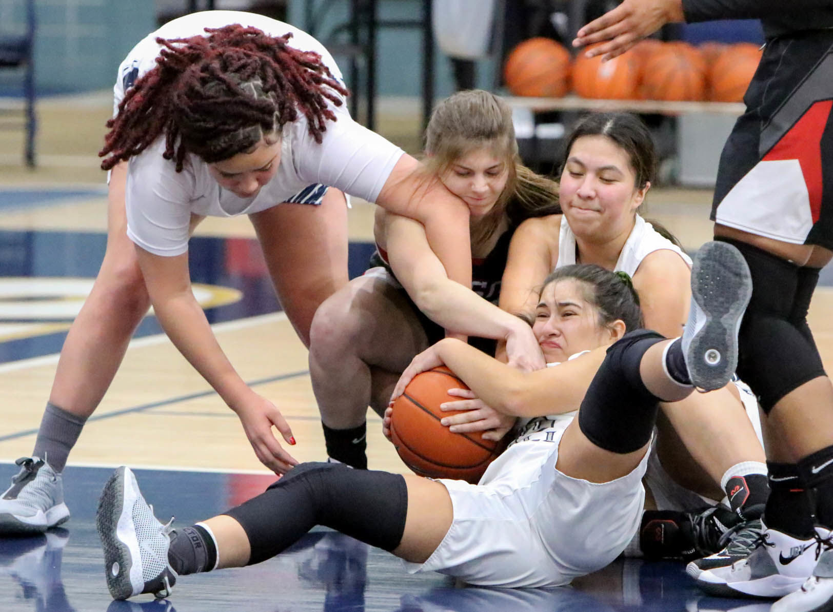 Bishop Noll/Lake Station, Girls Basketball